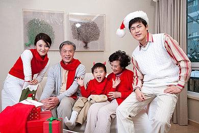 购30系显卡可免费获赠《战锤40K：暗潮》帝皇版